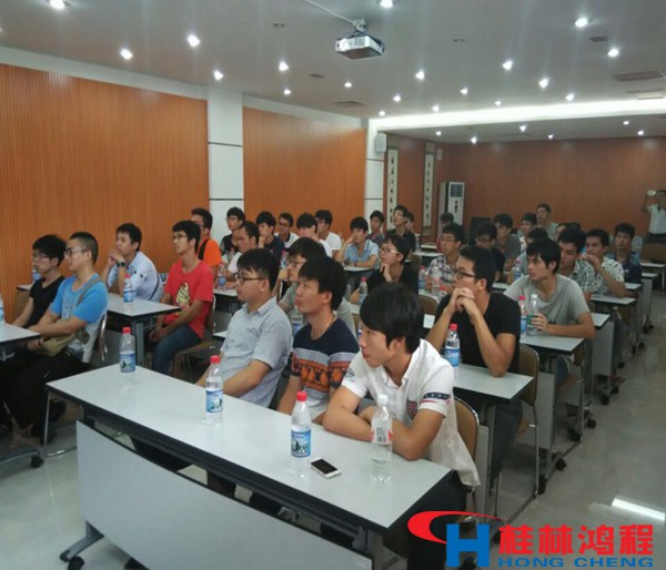 桂林理工大学学生到磨粉机生产基地参观