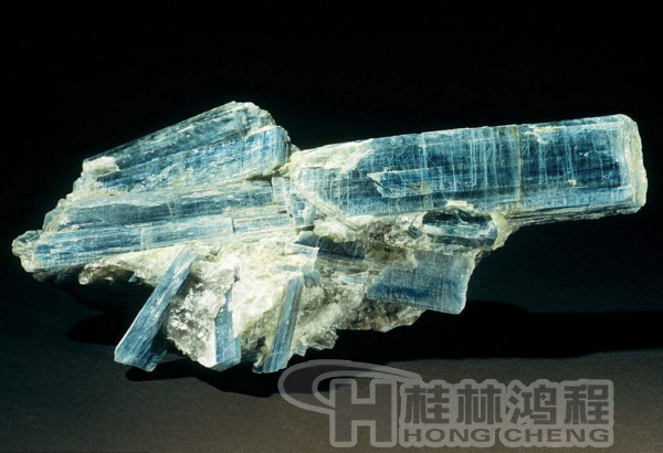 1522462892704258.png l蓝晶石.png