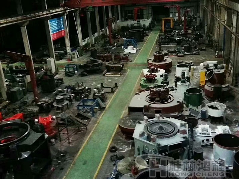 桂林鸿程HLM1700大型高岭土立式磨机 桂林鸿程HLM1700大型高岭土立式磨机