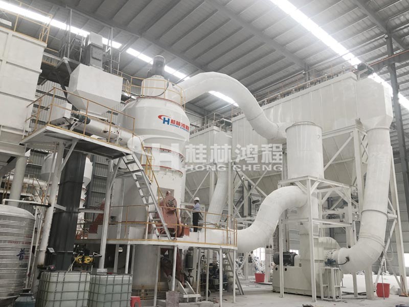 锌矿磨粉机HLMX超细立磨广西某客户现场 锌矿磨粉机HLMX超细立磨广西某客户现场