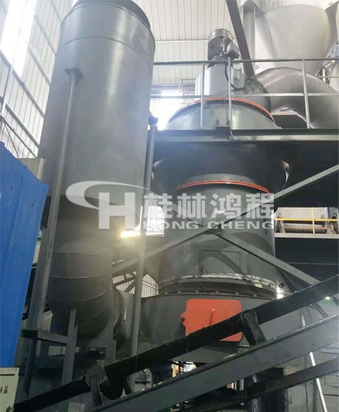 4R4121煤质活性炭雷蒙磨粉机生产线宁夏某客户厂家现场图