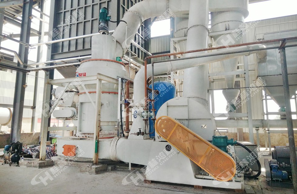 沥青加煤混合HC1700摆式磨粉机生产线北京客户接线开机生产