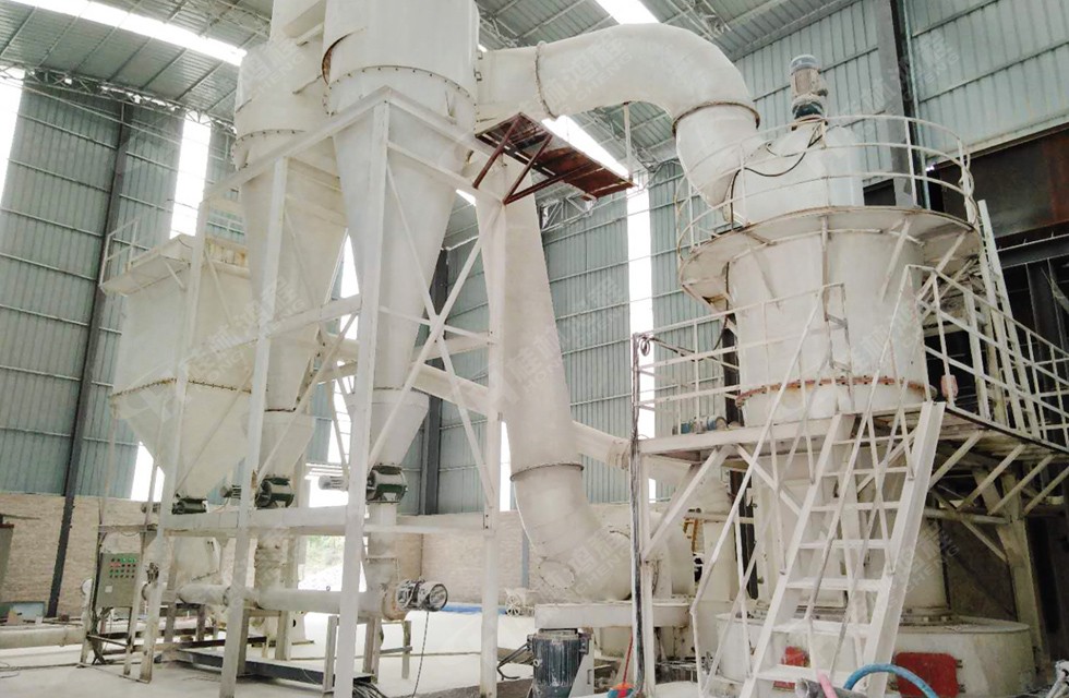 桂林鸿程HC1700氧化钙磨机生产线氧化钙设备生产线贵州老板厂车间