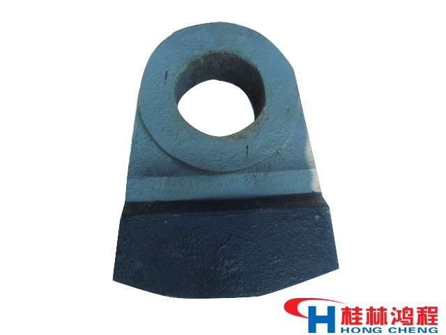 耐磨件锤头立磨机耐磨材料选择要注重强韧性 耐磨件锤头立磨机耐磨材料选择要注重强韧性