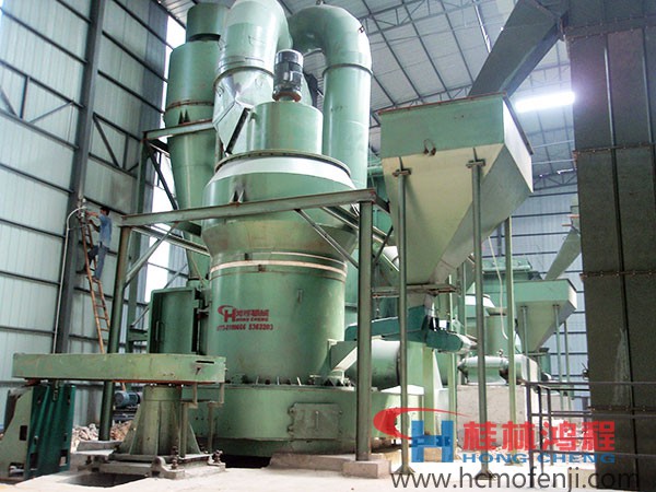 湖北赤壁某电厂年产20万吨电厂脱硫项目 桂林鸿程 磨粉机 HC1700