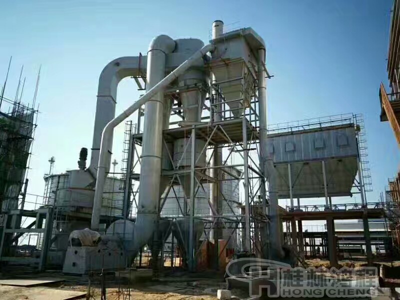 桂林鸿程磨粉机雄姿 安装团队汗水与努力的见证 客户满意 让客户购置的磨粉机早日投产