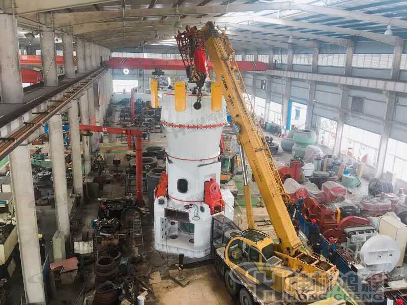 HLMX1700超细立磨生产碳酸钙400目粉时产10吨的型号