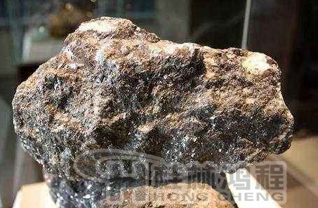 新疆大型铅锌矿