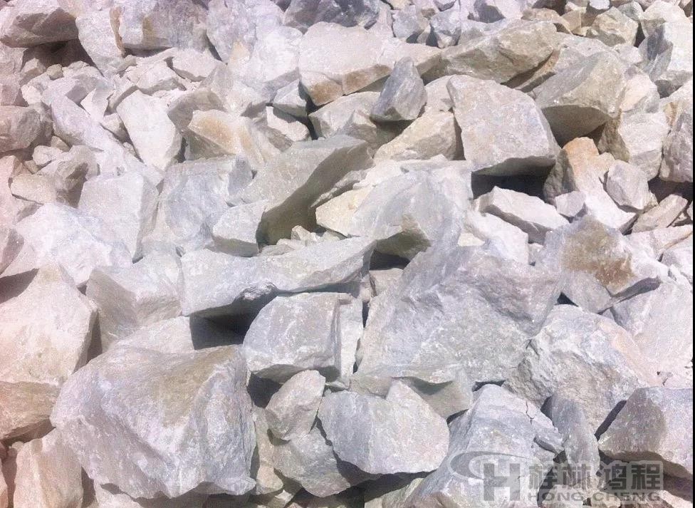 滑石矿的类型与滑石立磨选择