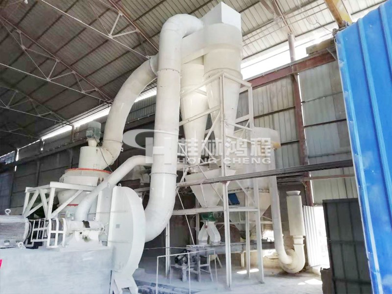 HCQ1500重钙雷蒙磨新疆某造纸厂生产车间