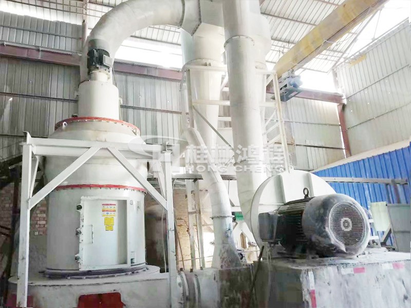 HCQ1500重钙雷蒙磨新疆某造纸厂生产车间