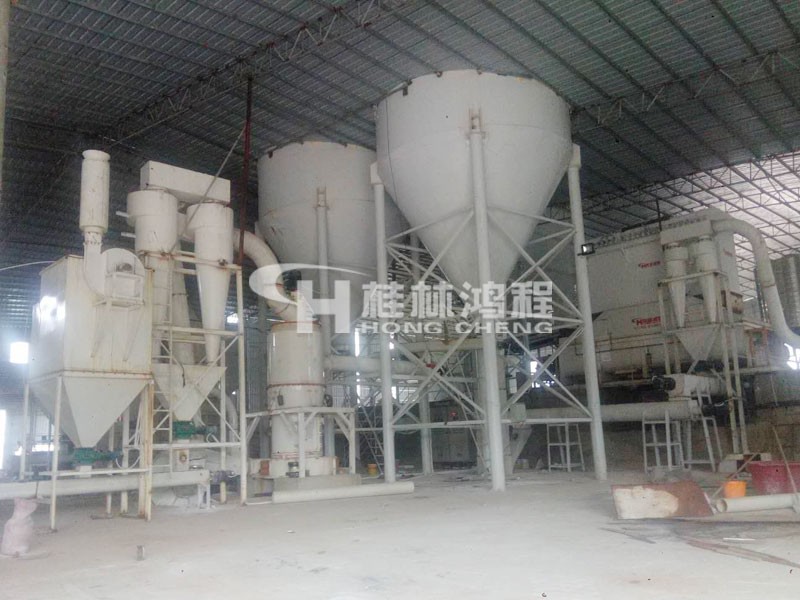 海南某氢氧化钙企业HC熟石灰磨粉机项目现场