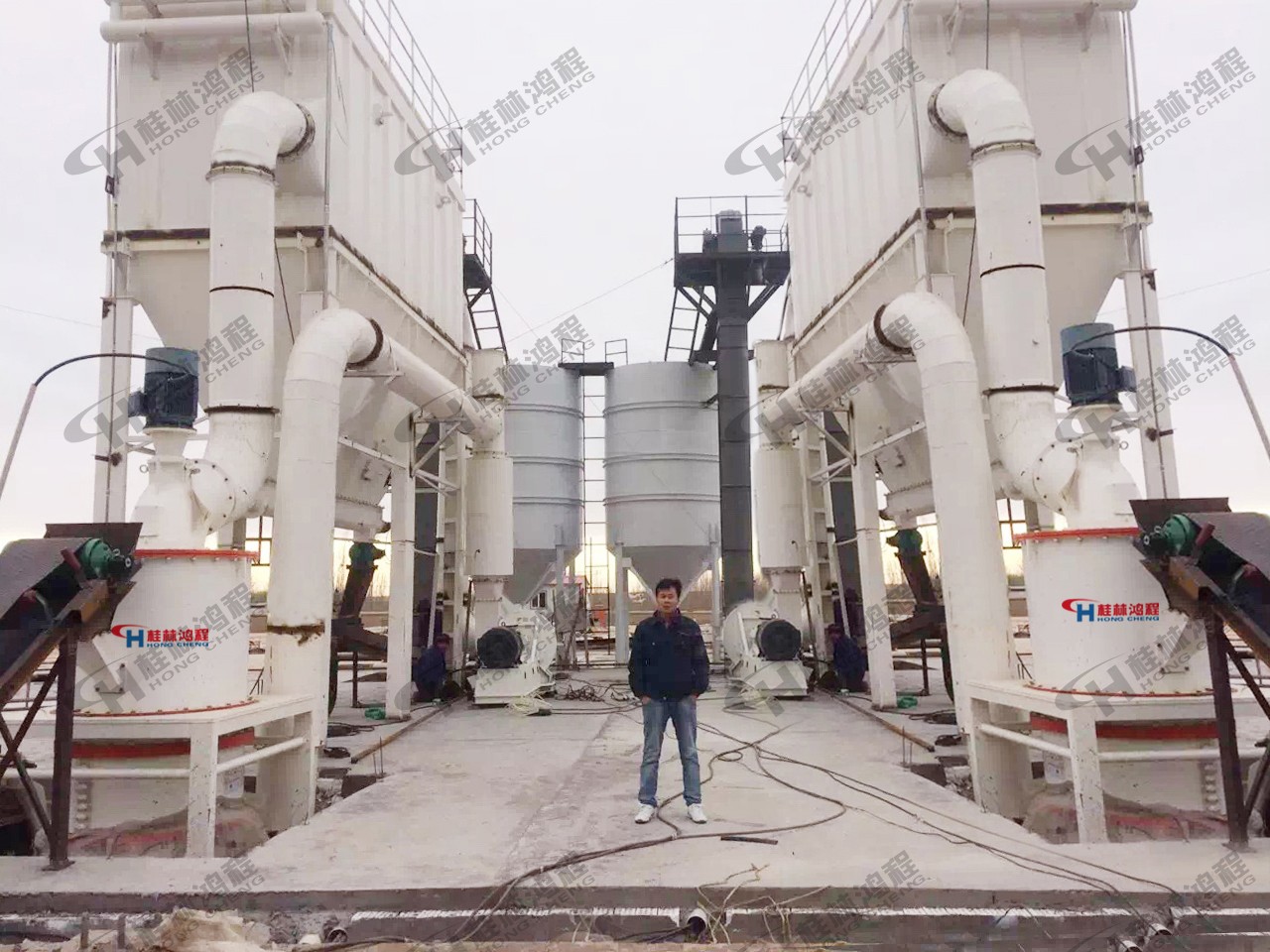 非矿立式磨供应商非矿立式磨厂家HCH超细环辊磨粉机