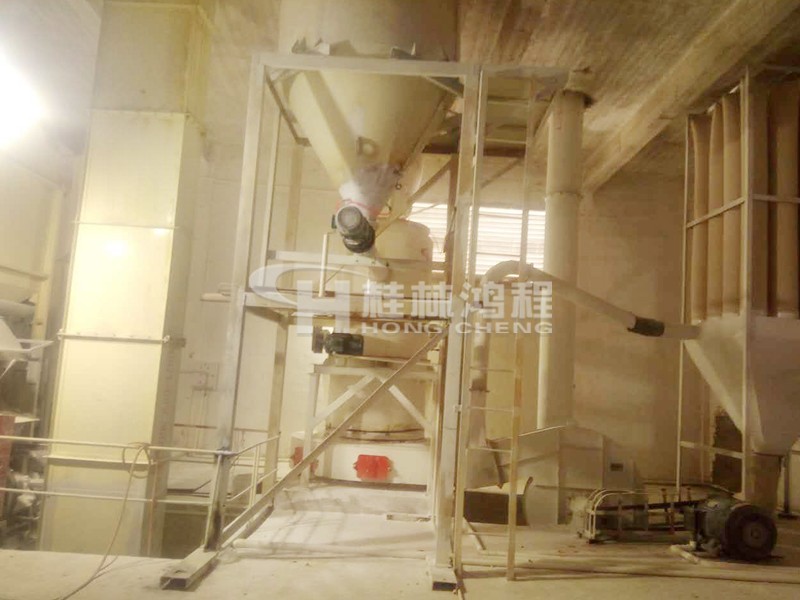 小型矿石粉碎机磨粉机:HCQ1290改进型磨粉机