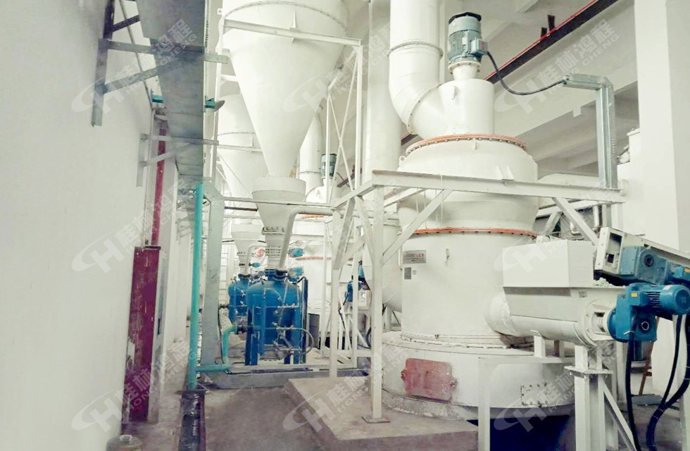 雷蒙粉磨机加工炭黑选型一：HC摆式雷蒙粉磨机 可生产80~600目炭粉