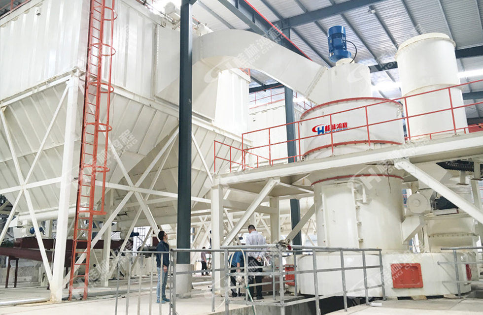 桂林鸿程HC大型摆式磨粉机案例欣赏