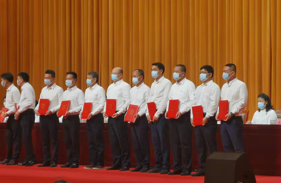 实力彰显!全市工业振兴大会召开,桂林鸿程斩获多项荣誉 实力彰显!全市工业振兴大会召开,桂林鸿程斩获多项荣誉