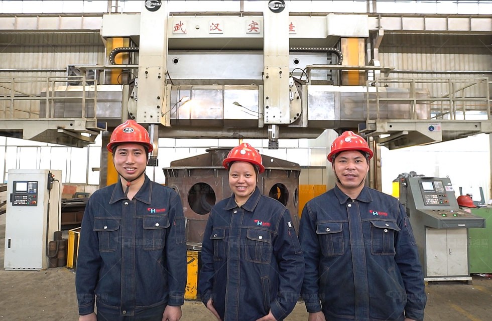 矿石磨粉机生产车间 矿石磨粉机生产车间